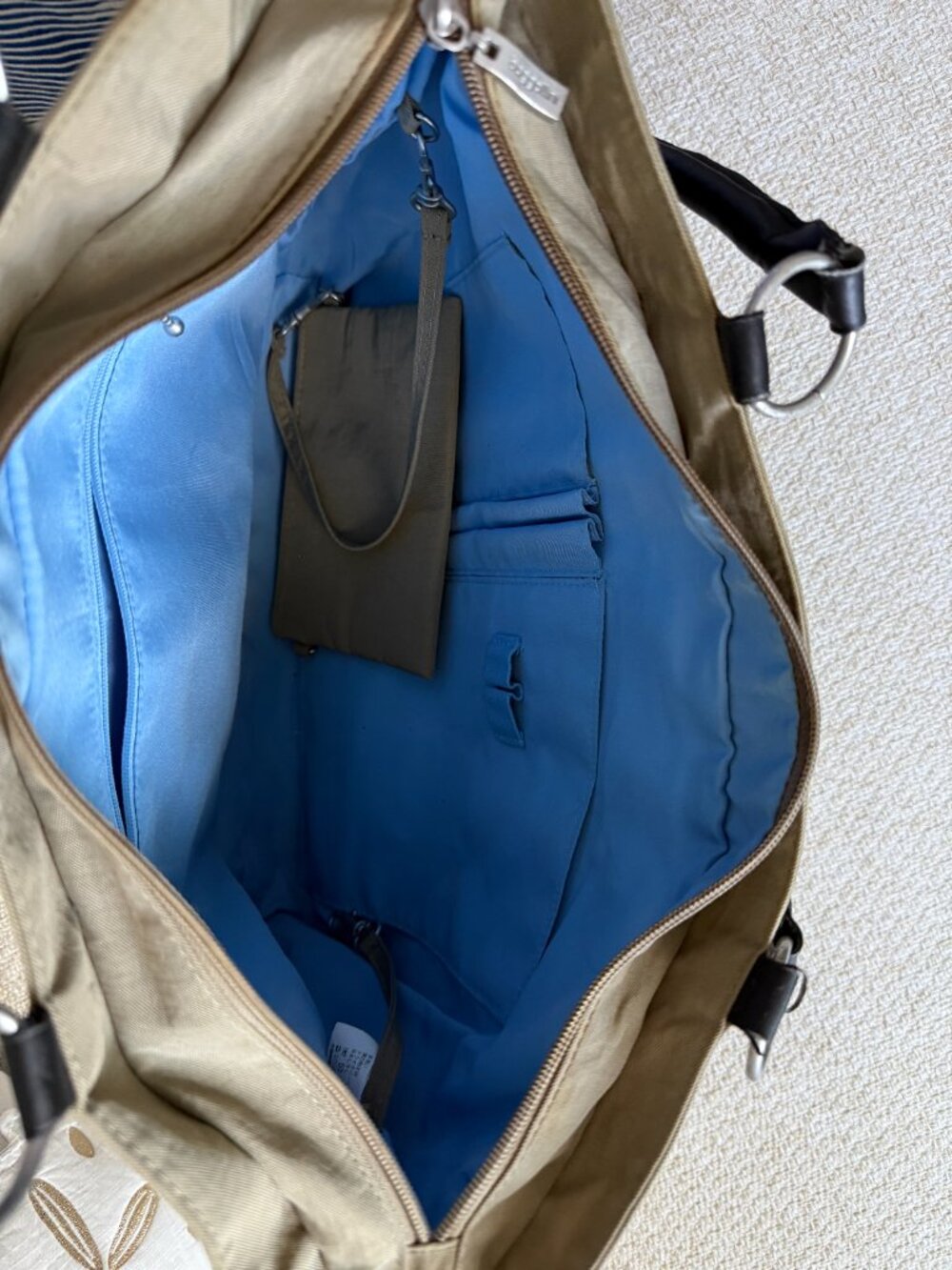 Baggallini Crossbody Bag Khaki canvas shoulder bag - Picture 6 of 8